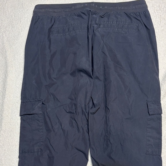 Old Navy Cargo Jogger Pants - Picture 9 of 9